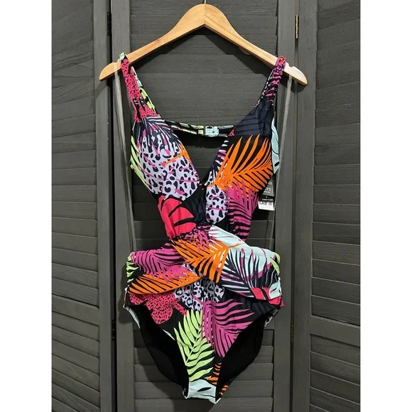 Bar III Women’s Palm Prowl Cross Front Monokini Size Large - Picture 3 of 8